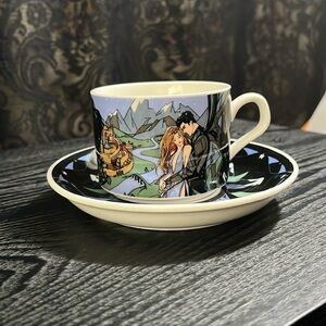 Bookish box Court of Dreams and Nightmares teacup